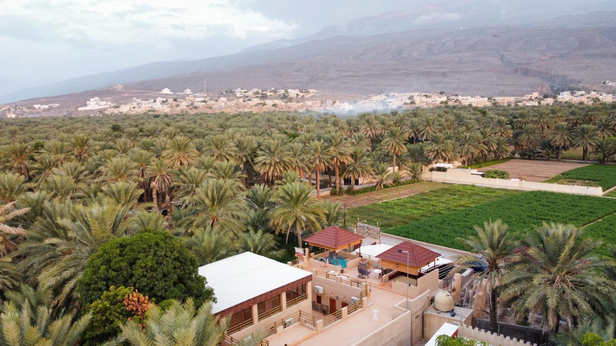 بيت نُزل السلام Bait Salam Inn Al Ḩamrāʼ Bagian luar foto