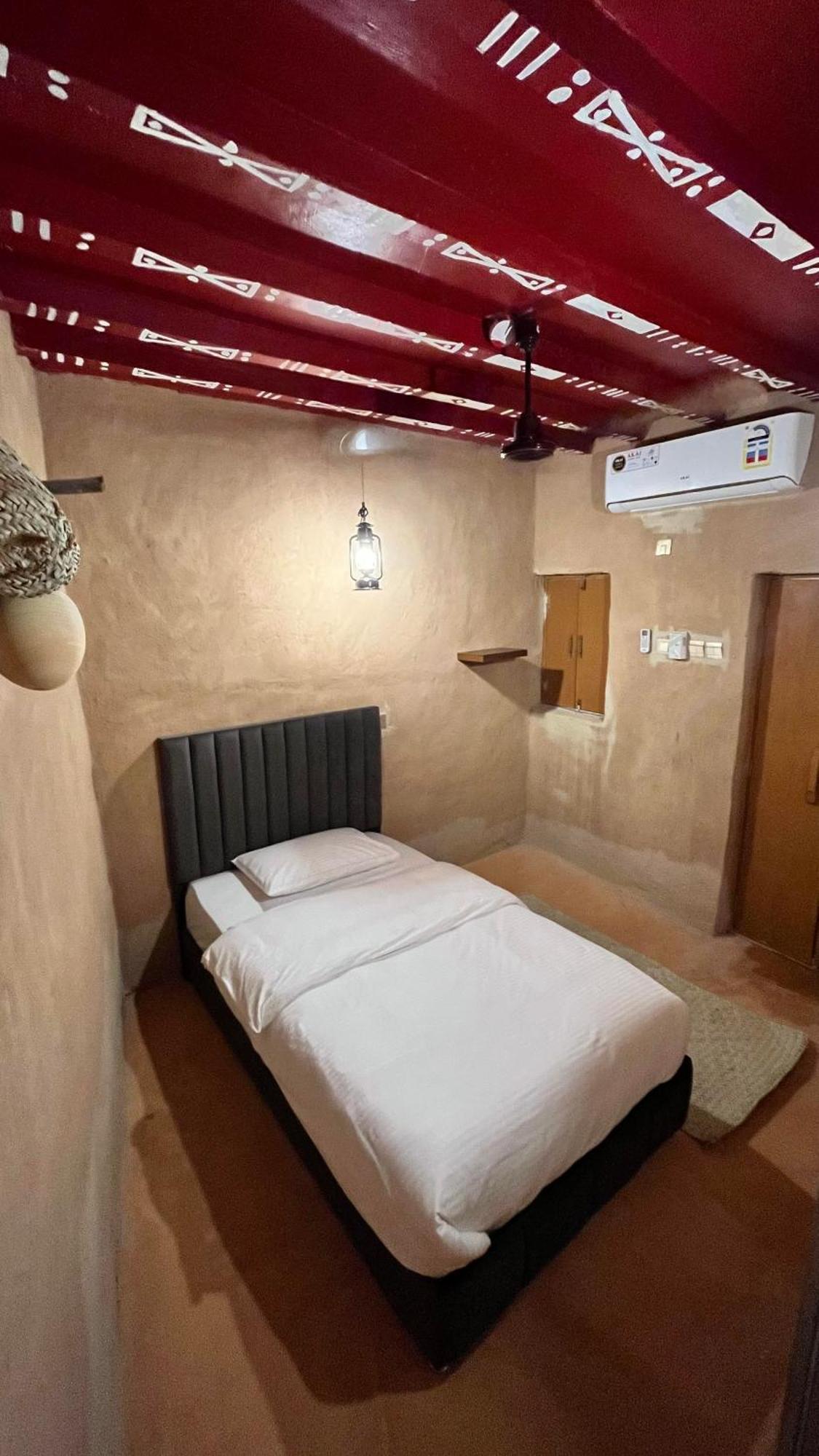 بيت نُزل السلام Bait Salam Inn Al Ḩamrāʼ Bagian luar foto