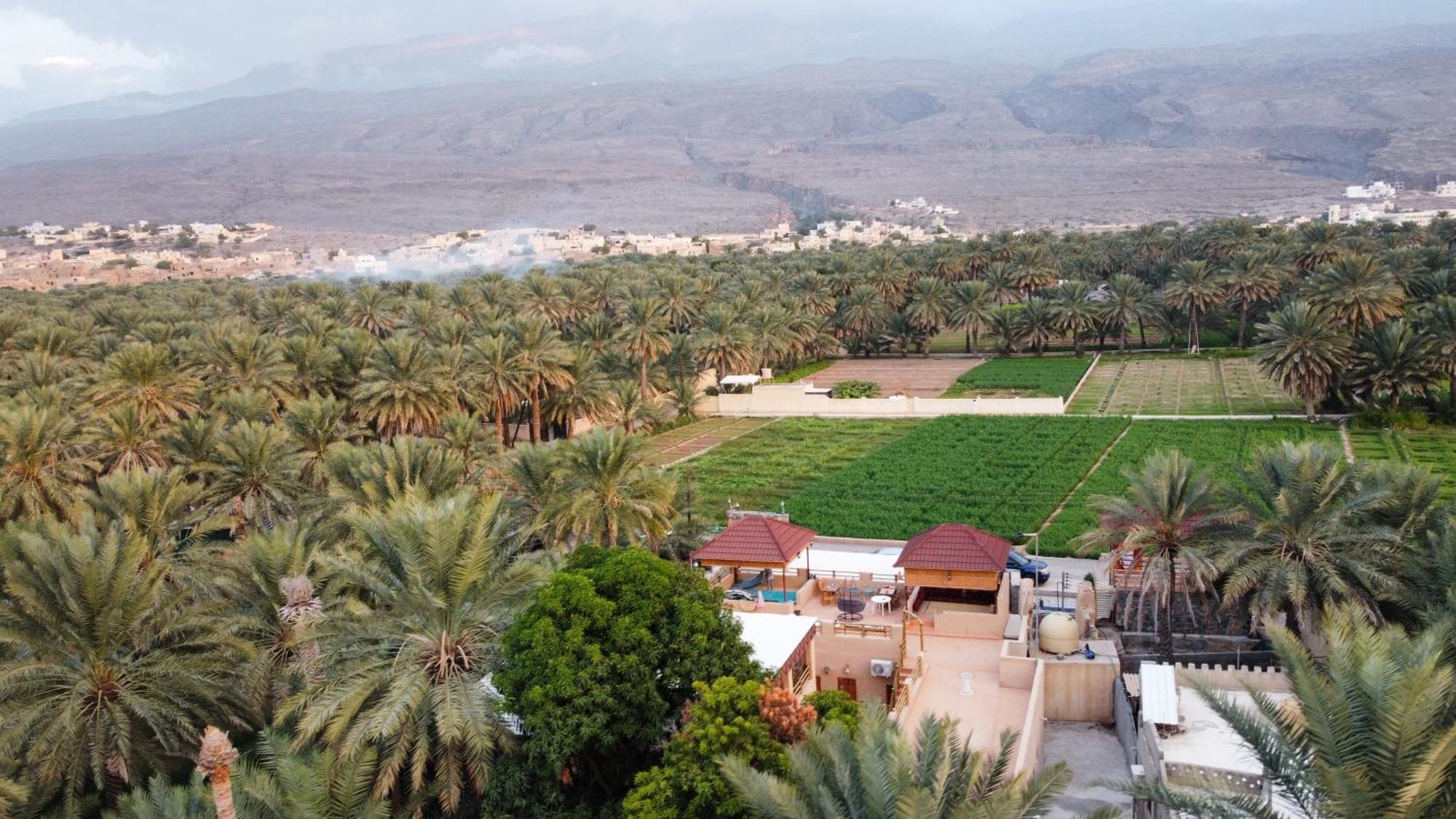 بيت نُزل السلام Bait Salam Inn Al Ḩamrāʼ Bagian luar foto