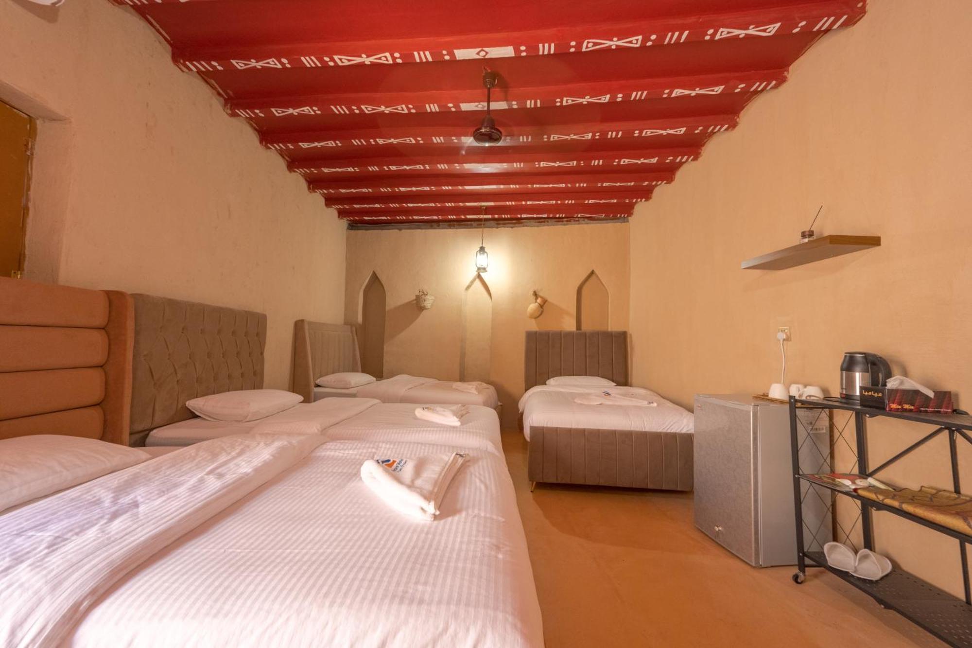 بيت نُزل السلام Bait Salam Inn Al Ḩamrāʼ Bagian luar foto