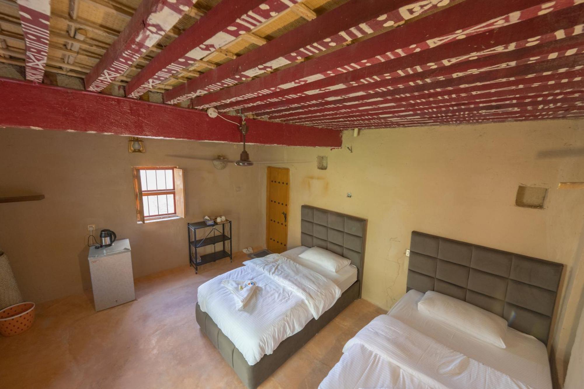 بيت نُزل السلام Bait Salam Inn Al Ḩamrāʼ Bagian luar foto