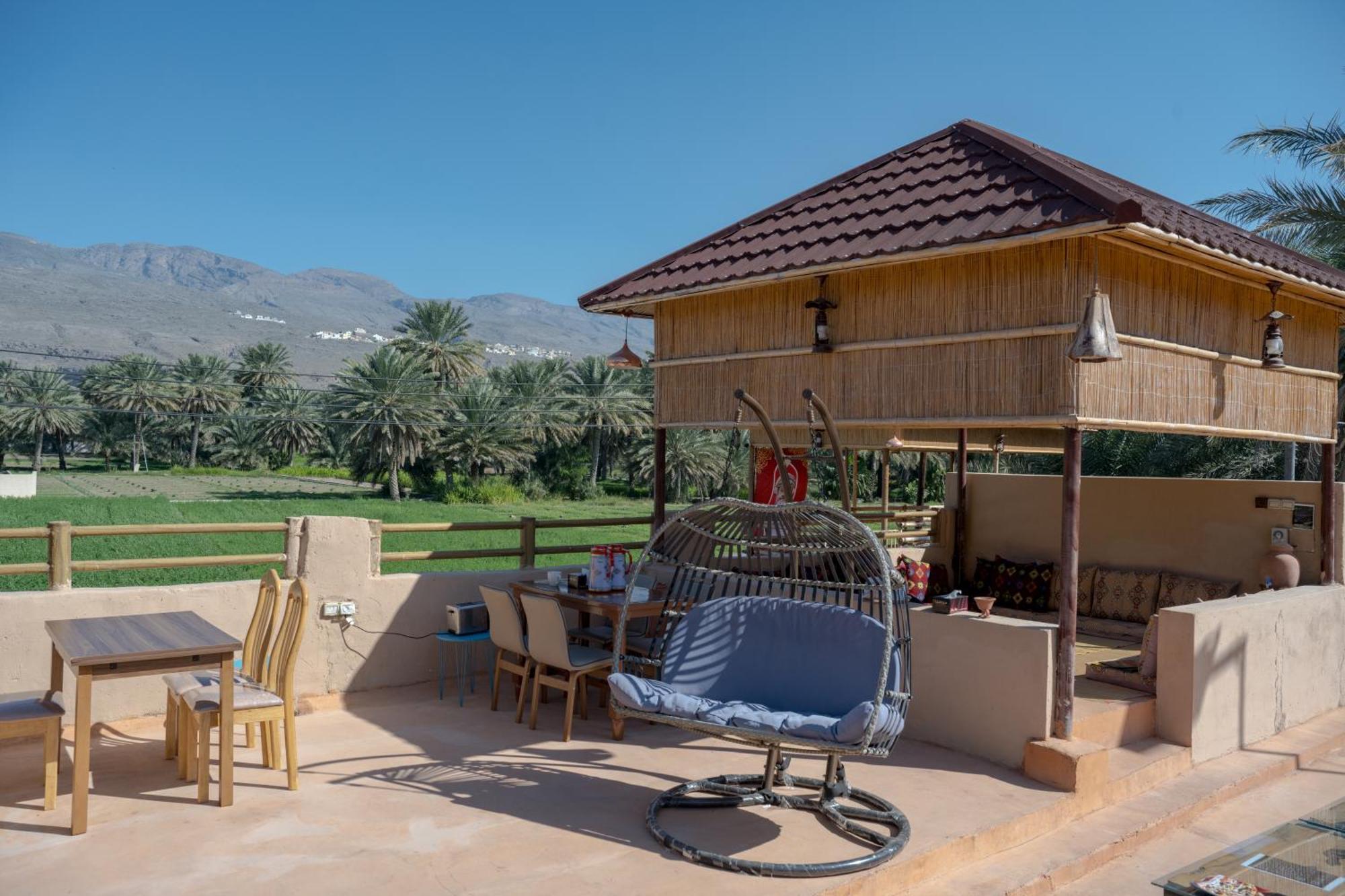 بيت نُزل السلام Bait Salam Inn Al Ḩamrāʼ Bagian luar foto
