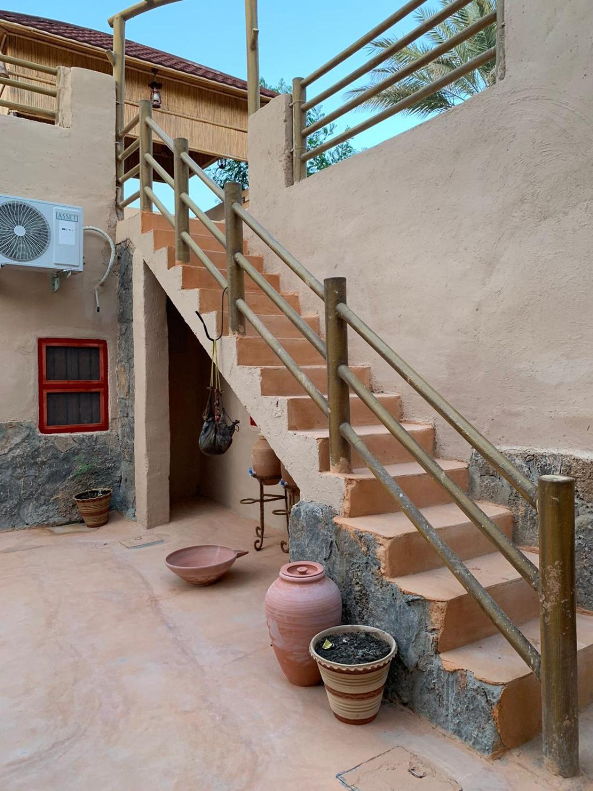 بيت نُزل السلام Bait Salam Inn Al Ḩamrāʼ Bagian luar foto