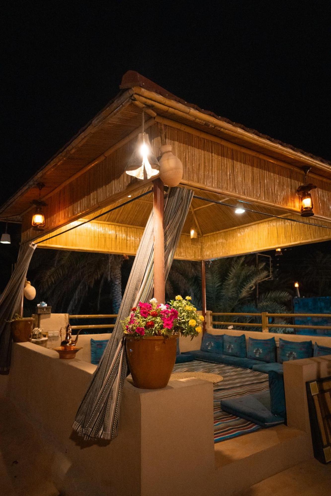 بيت نُزل السلام Bait Salam Inn Al Ḩamrāʼ Bagian luar foto