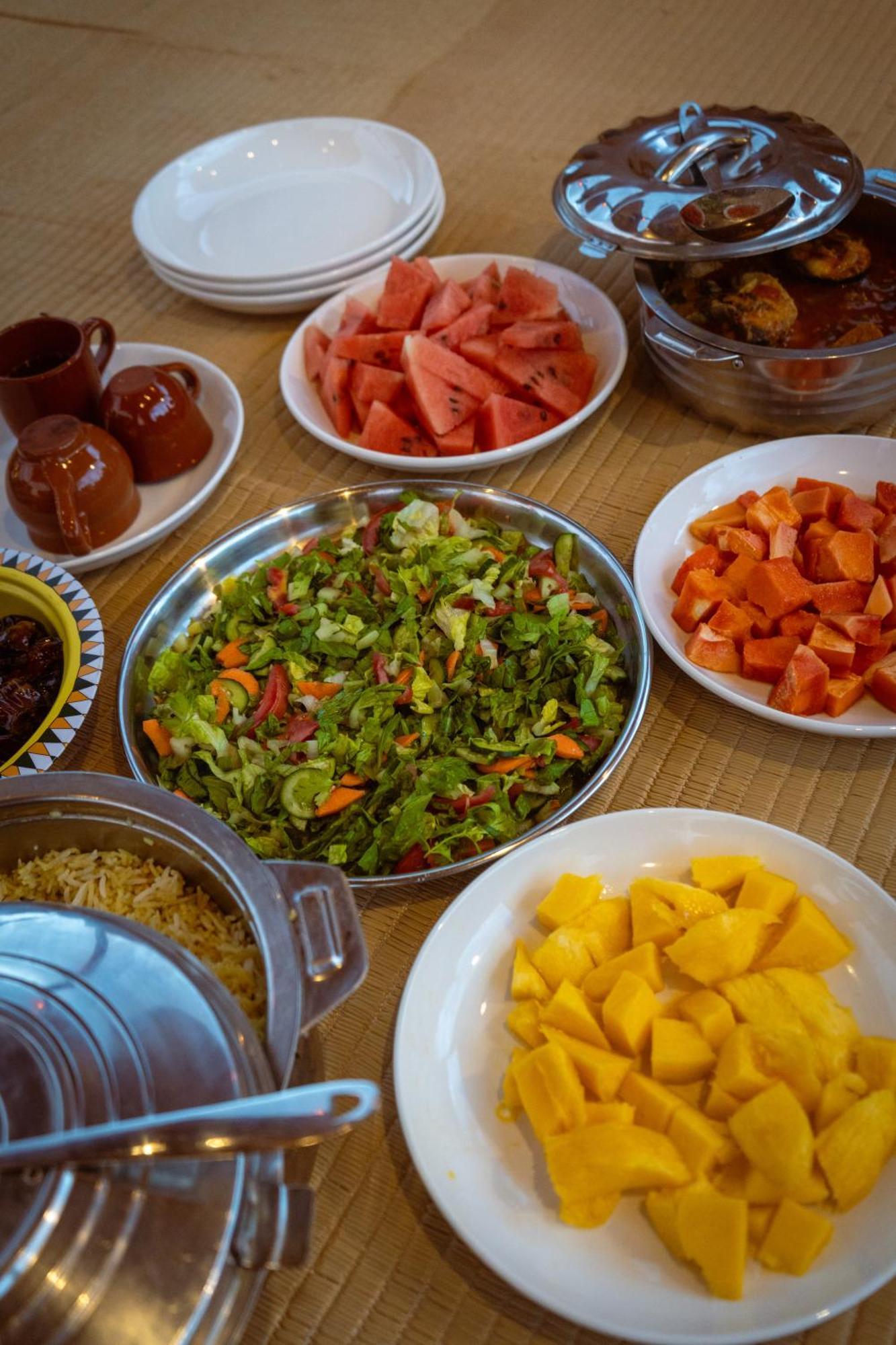 بيت نُزل السلام Bait Salam Inn Al Ḩamrāʼ Bagian luar foto
