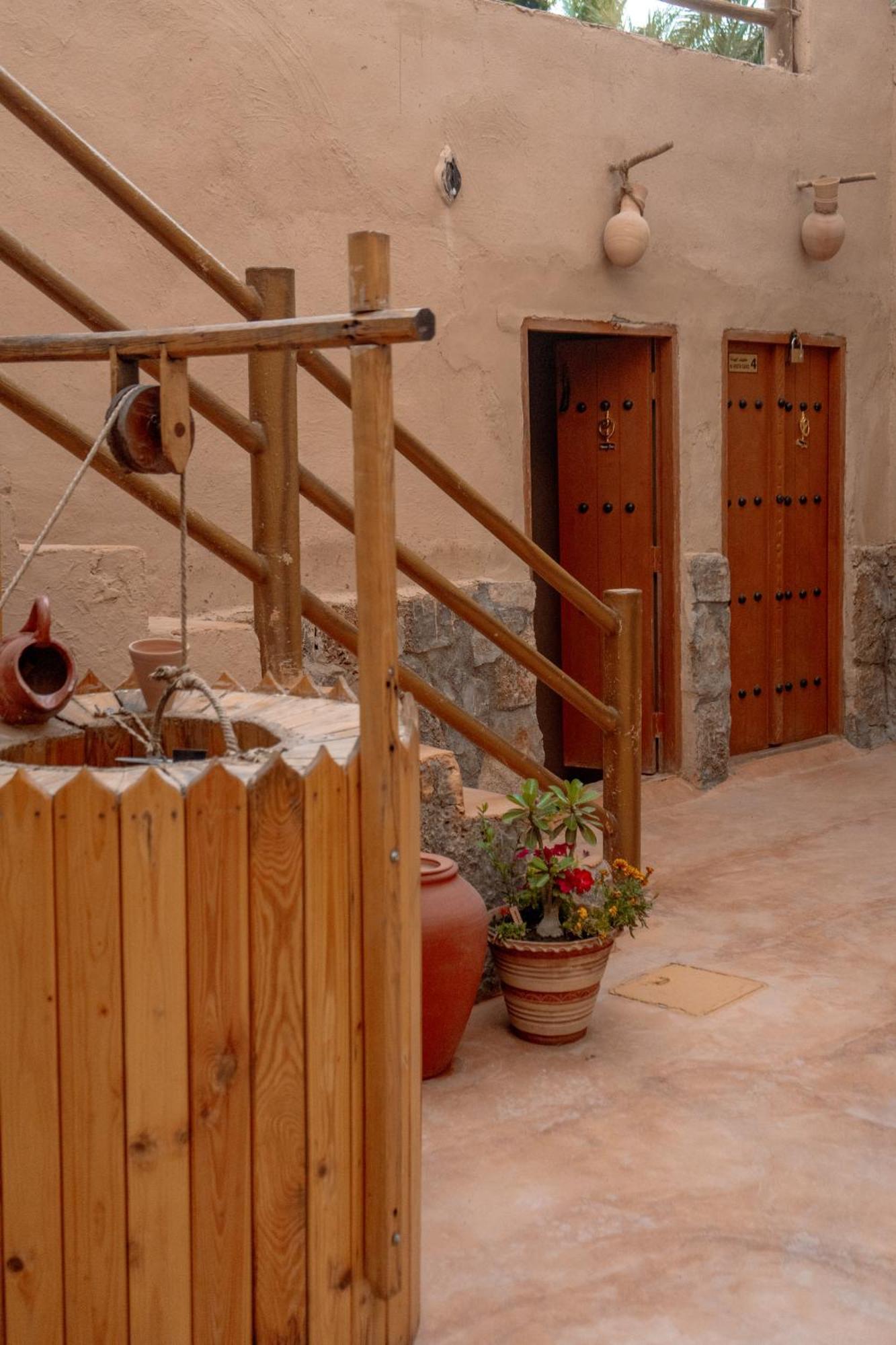 بيت نُزل السلام Bait Salam Inn Al Ḩamrāʼ Bagian luar foto