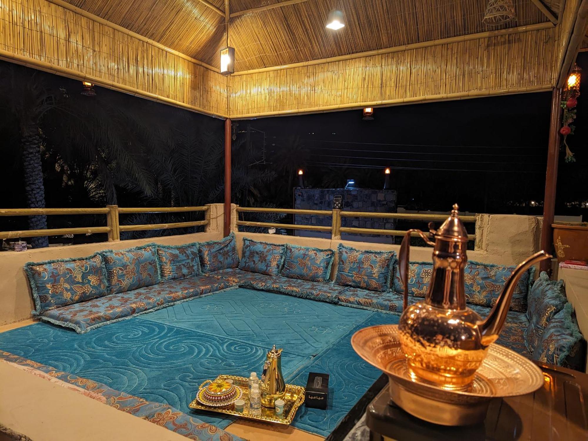 بيت نُزل السلام Bait Salam Inn Al Ḩamrāʼ Bagian luar foto